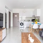 아파트 Infinity - One-bedroom W Terrace In 라르나카
