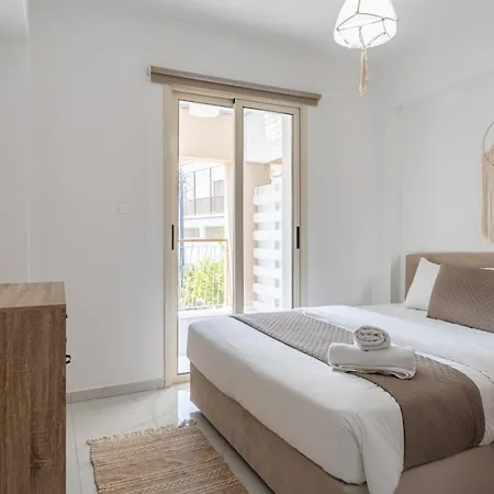 Infinity - One-bedroom W Terrace In דירה *