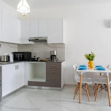 Apartamento Infinity - One-bedroom W Terrace In *