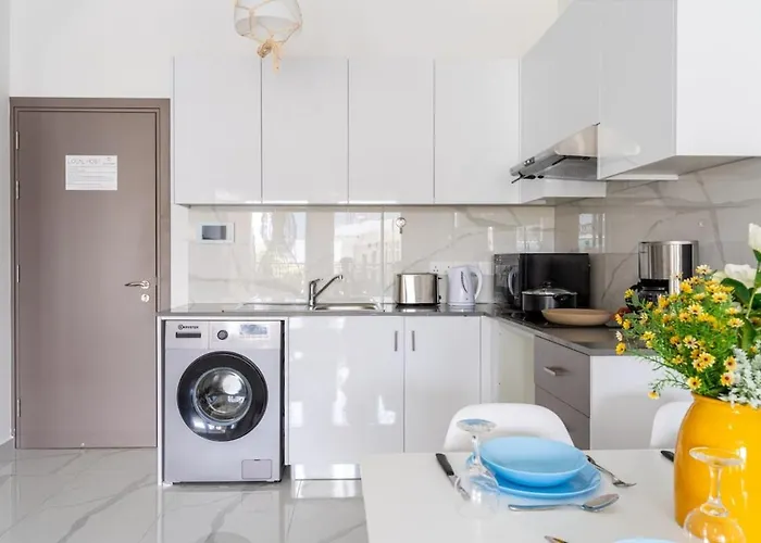 Infinity - One-bedroom W Terrace In Lárnaca