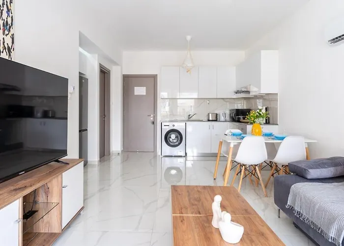 Apartamento Infinity - One-bedroom W Terrace In Lárnaca